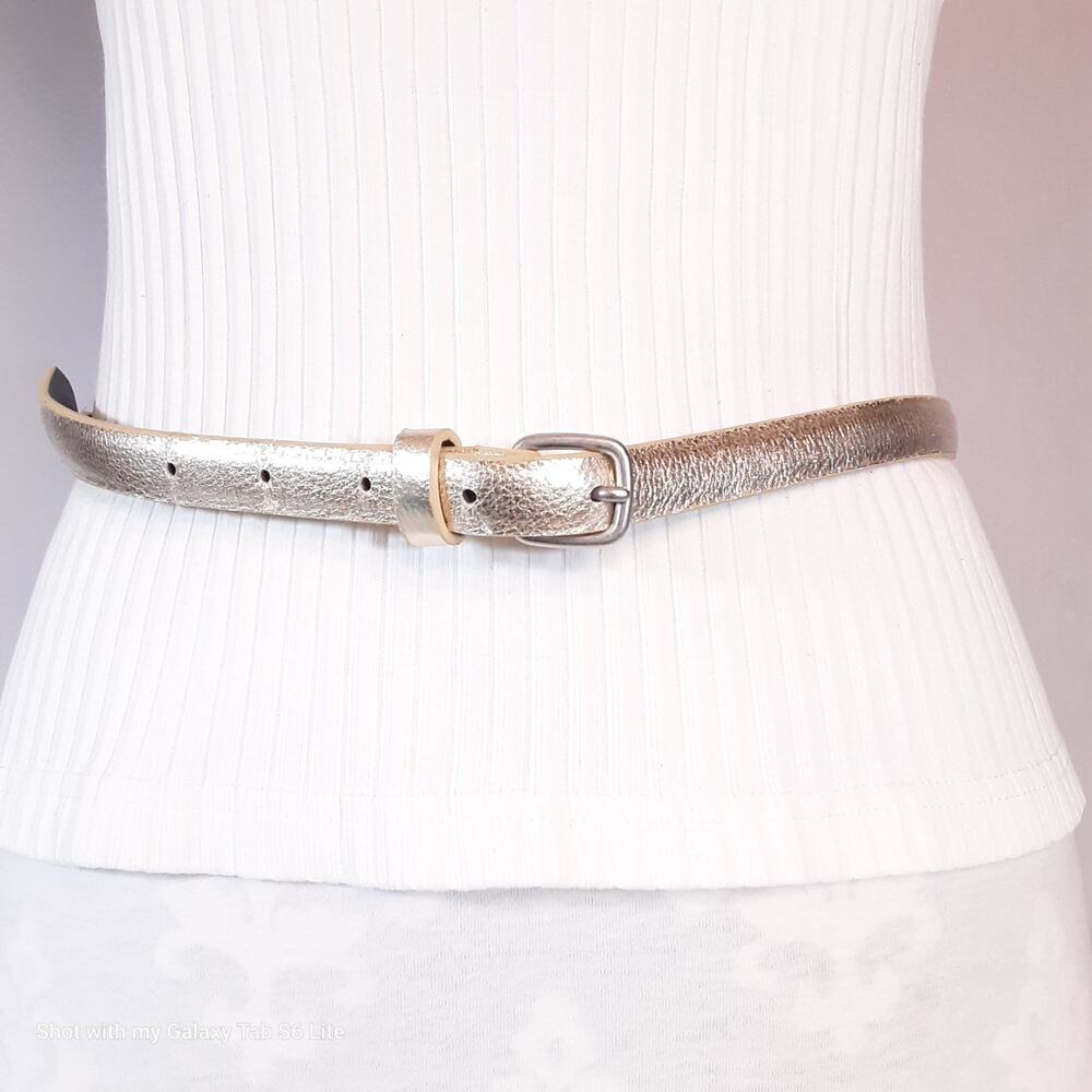 💎Metallic Gold Tone Skinny Belt Size 2 Medium Faux Leather